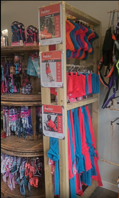 Video of Stinky Beasties Dogrobes retail display